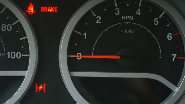 Red Lightning Bolt Symbol On My Jeep - What Does This Mean?