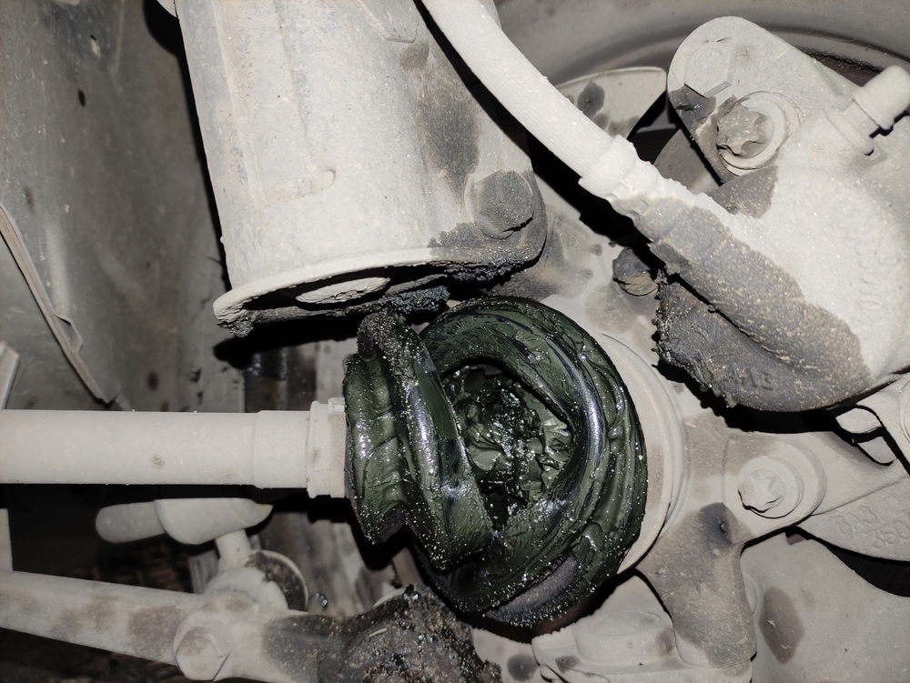 5 Warning Sounds Your Car's CV Joints Are Failing | Expert Guide